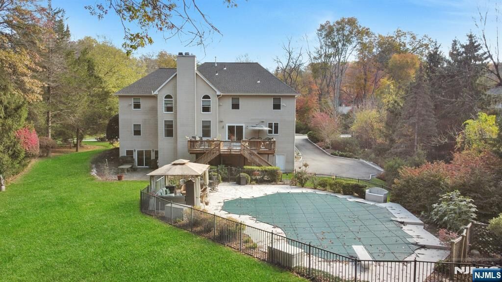 Property Photo:  7 Valley Forge Road  NJ 07436 