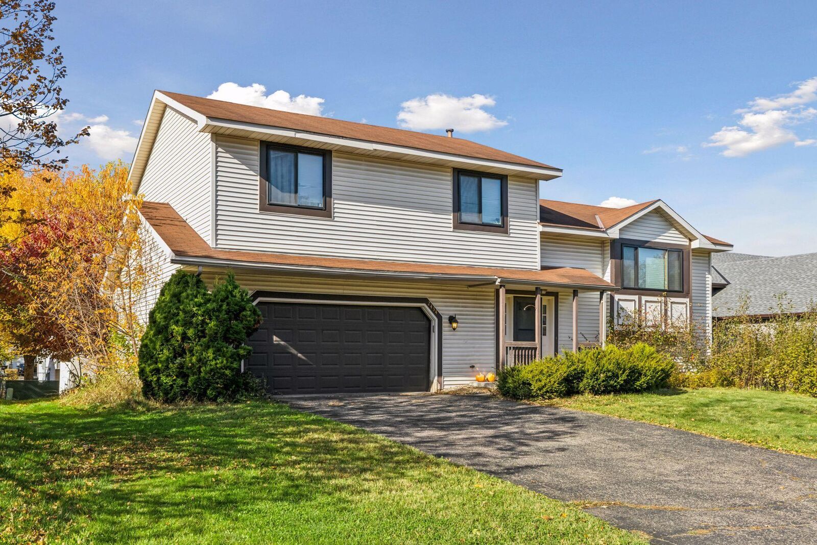 Property Photo:  2434 Hynes Avenue N  MN 55128 