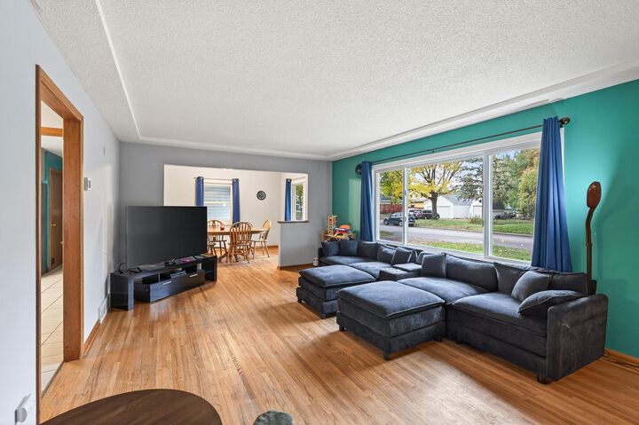 Property Photo:  2720 8th Avenue  MN 55303 