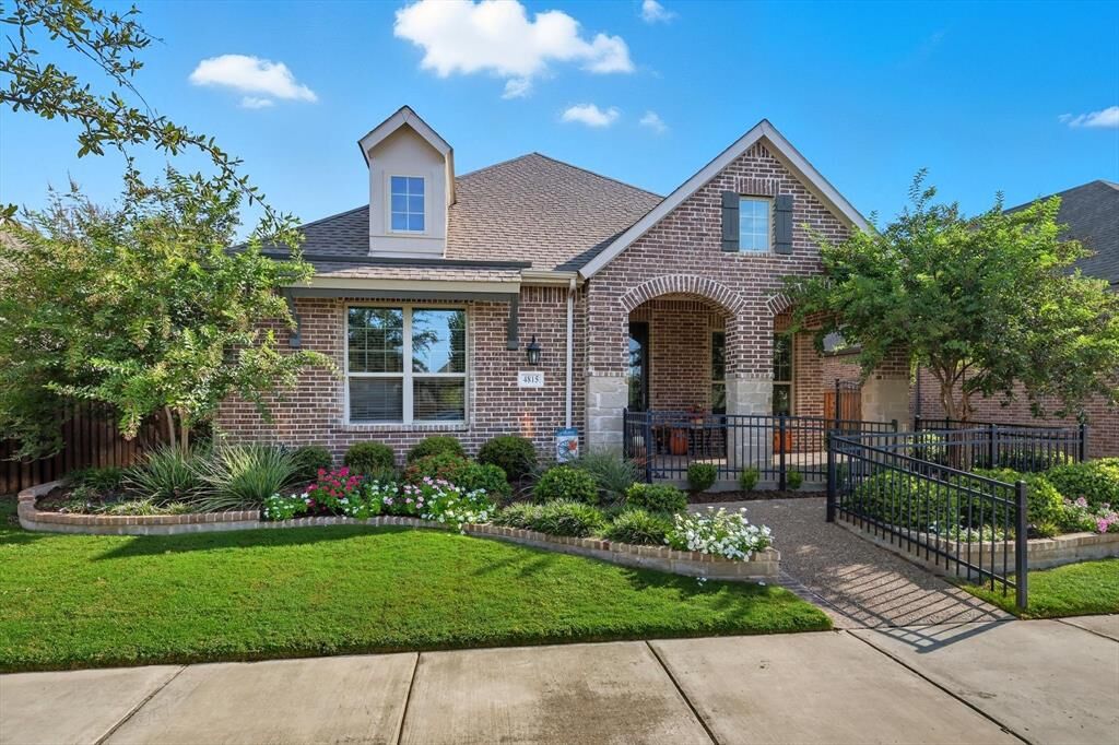 Property Photo:  4815 Beaver Creek Drive  TX 76005