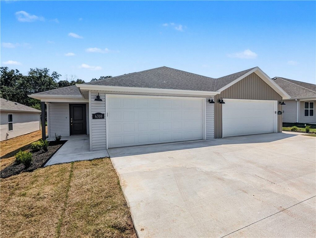 Property Photo:  315 & 317 NW 65th Avenue  AR 72713 