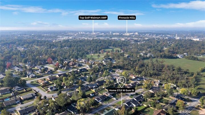 Property Photo: 2713 W Gum Street AR 72758