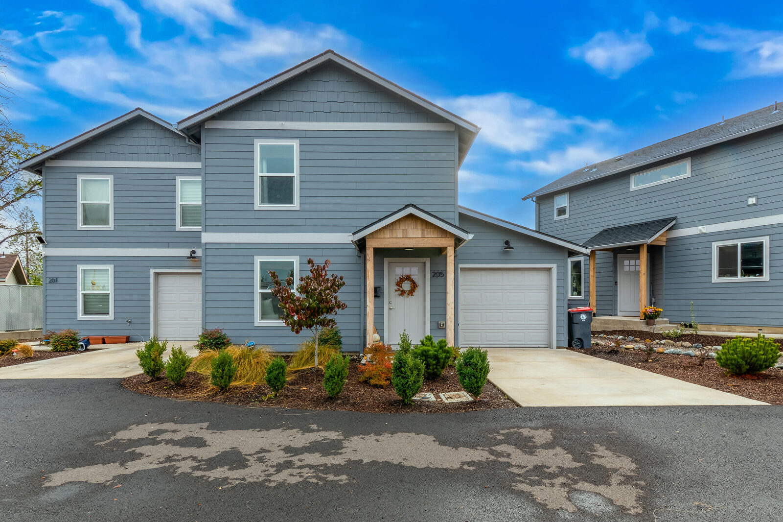 Property Photo:  205 Dano Drive  OR 97535