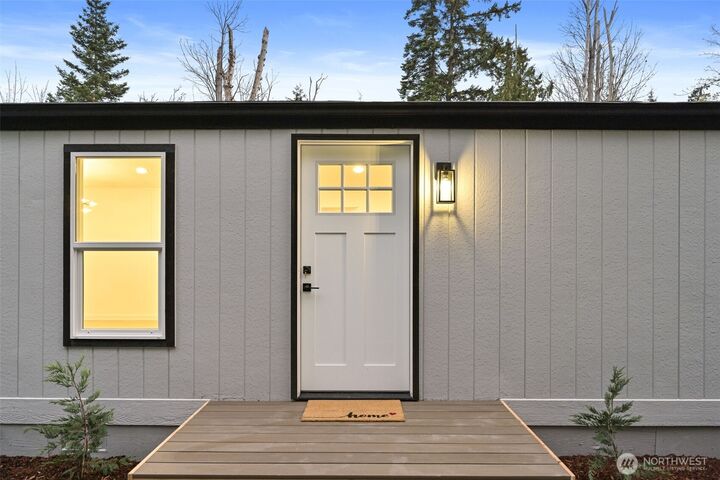 Property Photo:  32 E Mountain View Rd  WA 98282 