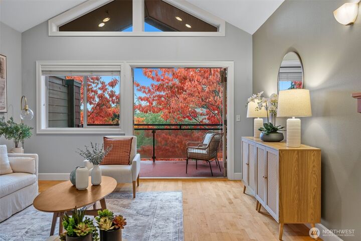 Property Photo:  360  Knechtel Way NE 307  WA 98110