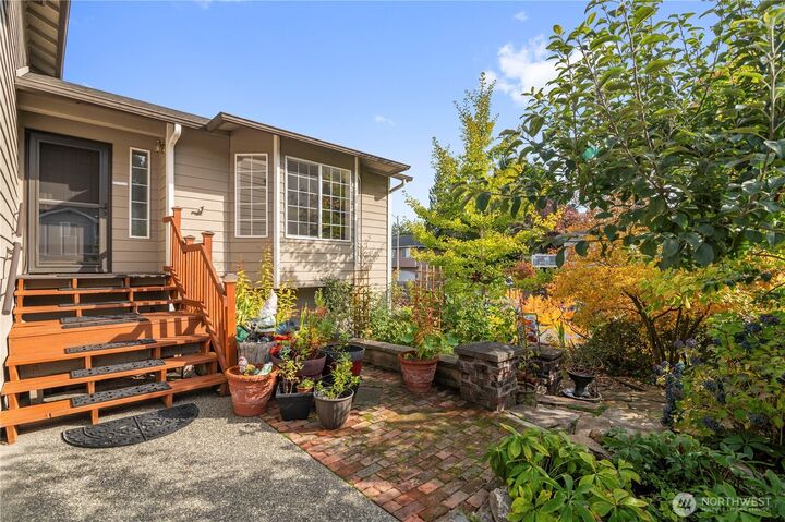 Property Photo:  9521  9th Street SE  WA 98258 