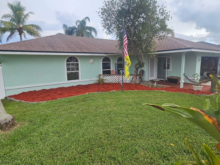 Property Photo:  356 SW Grimaldo Terrace  FL 34984