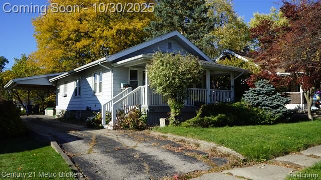 Property Photo:  709 Cadillac Street  MI 48504 