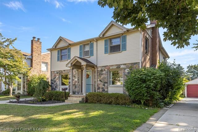 Property Photo:  325 Mohawk Street Street  MI 48124