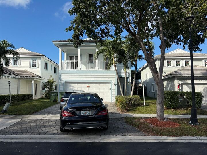 Property Photo: 342 NE 31 Av FL 33033