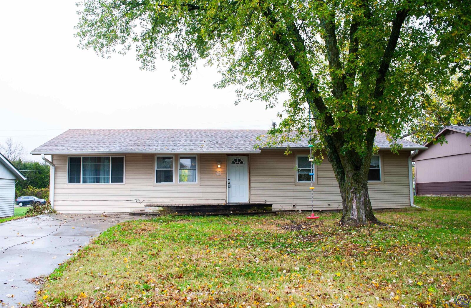 Property Photo:  618 4th St Ter  KS 66414