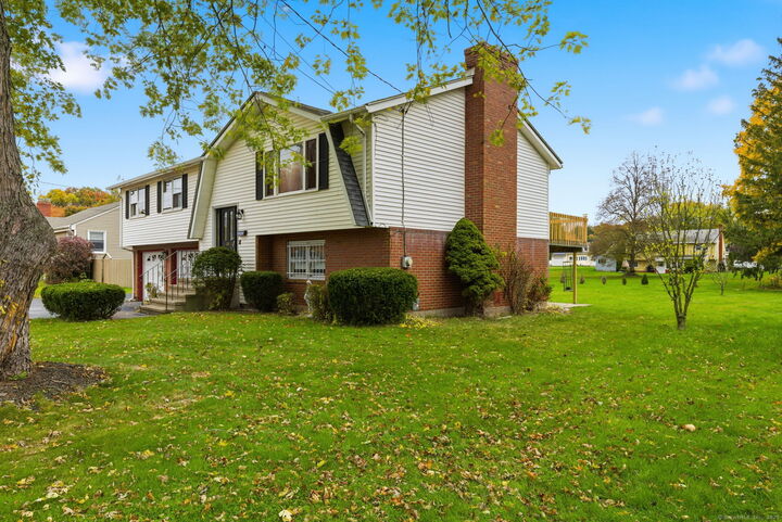 Property Photo:  334 Forbes Street  CT 06118 