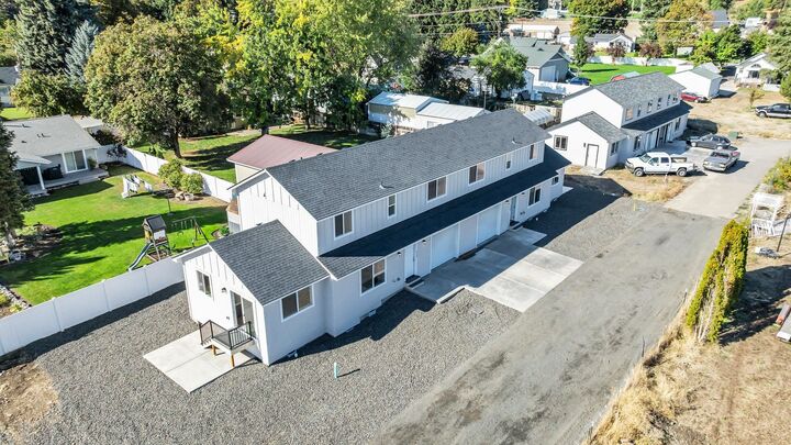 Property Photo: 4305 N Torrez Ln 4307 N Torrez WA 99212