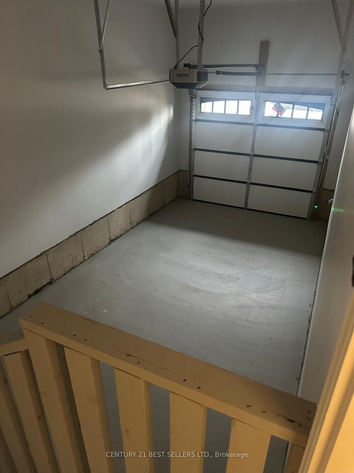 Property Photo: 1474 Savoline Boulevard ON L9E 1G5