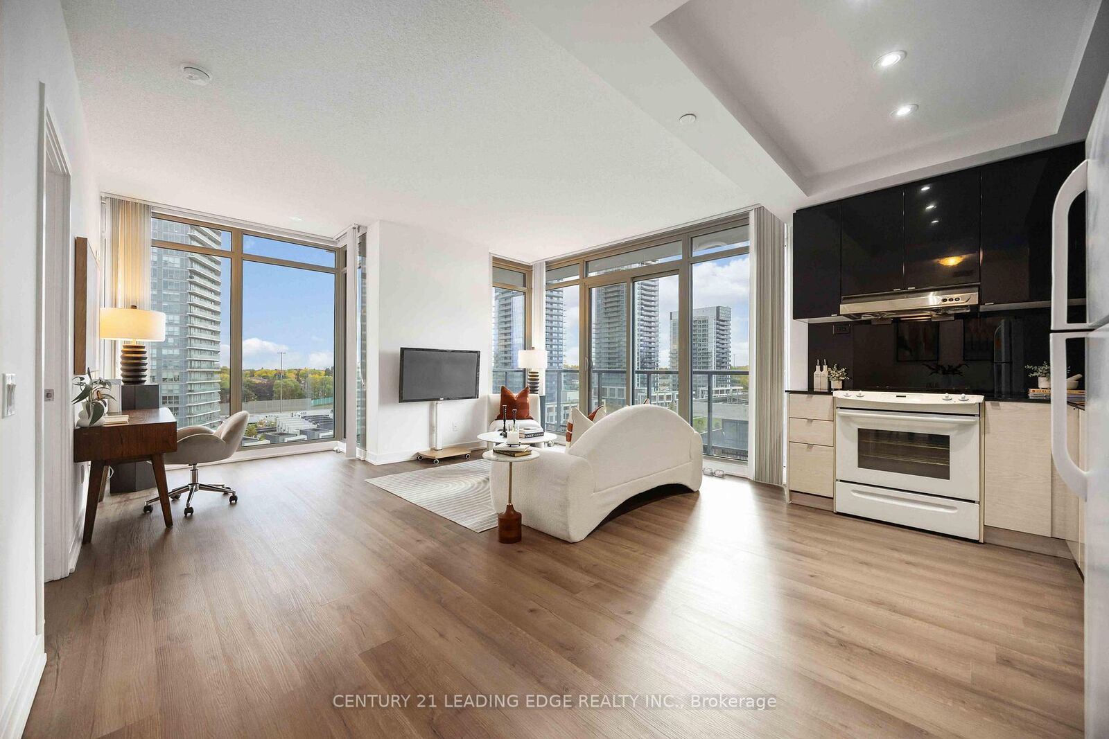 Property Photo:  72 Esther Shiner Boulevard 1106  ON M2K 0C4 