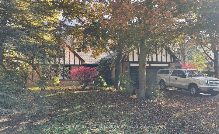 Property Photo:  117 Westwood Lane  ON L4C 6X8 