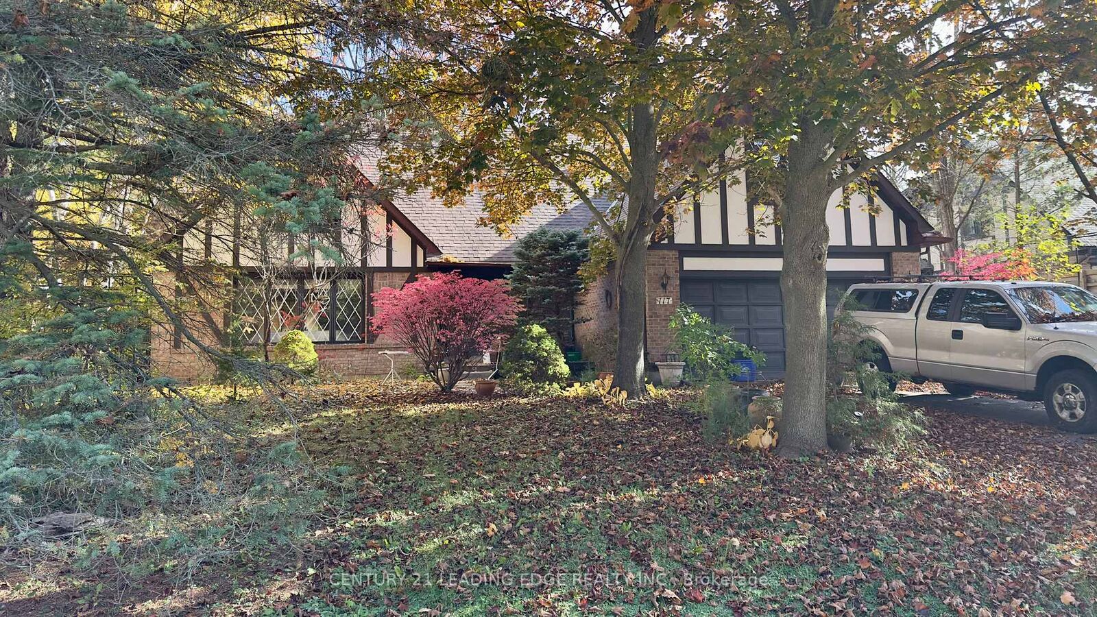 Property Photo: 117 Westwood Lane ON L4C 6X8