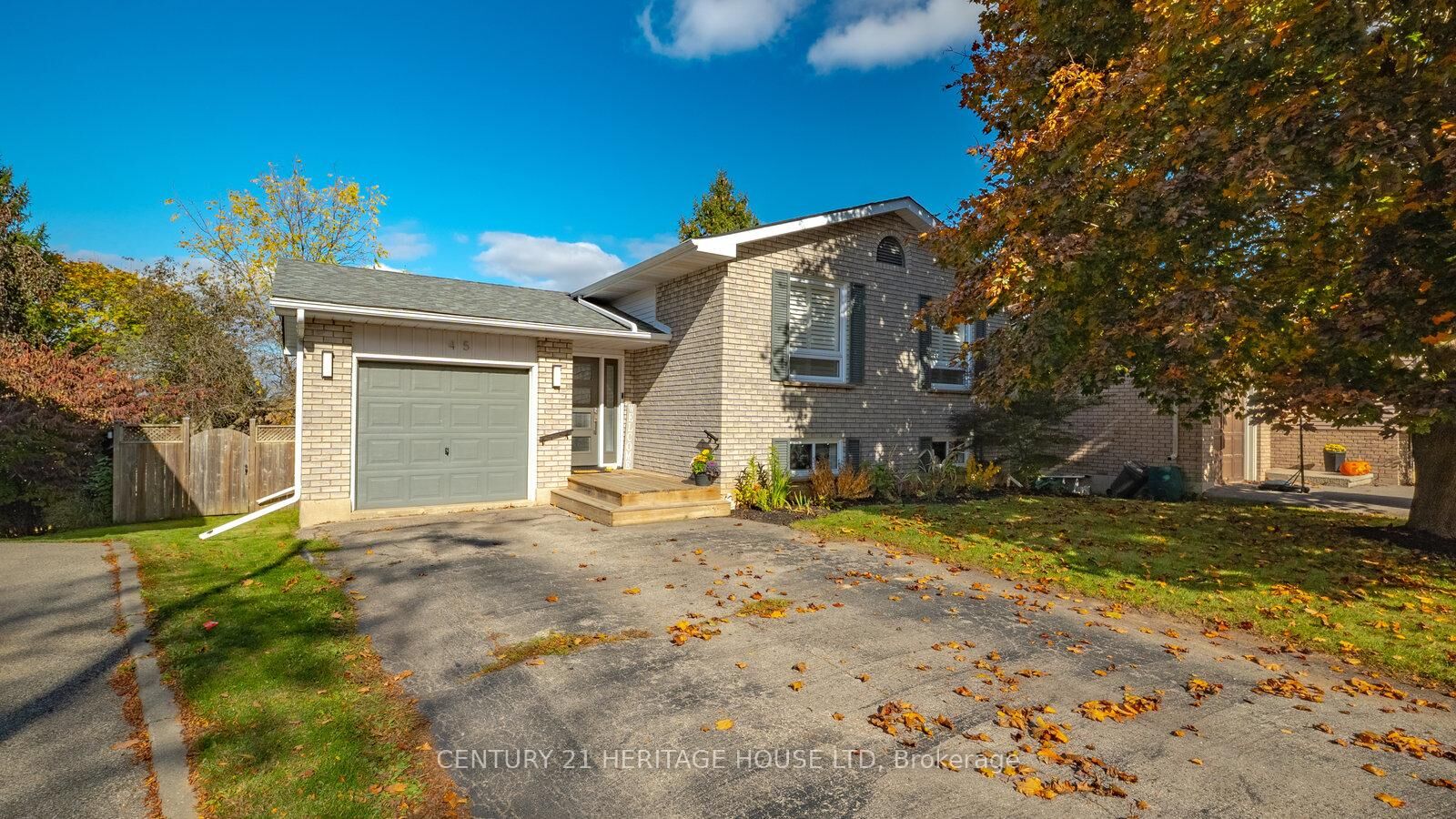 Photo de la propriété: 45 Latzer Crescent ON N3V 1E1