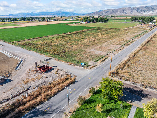 Property Photo: 185 E 650 N 4 UT 84754