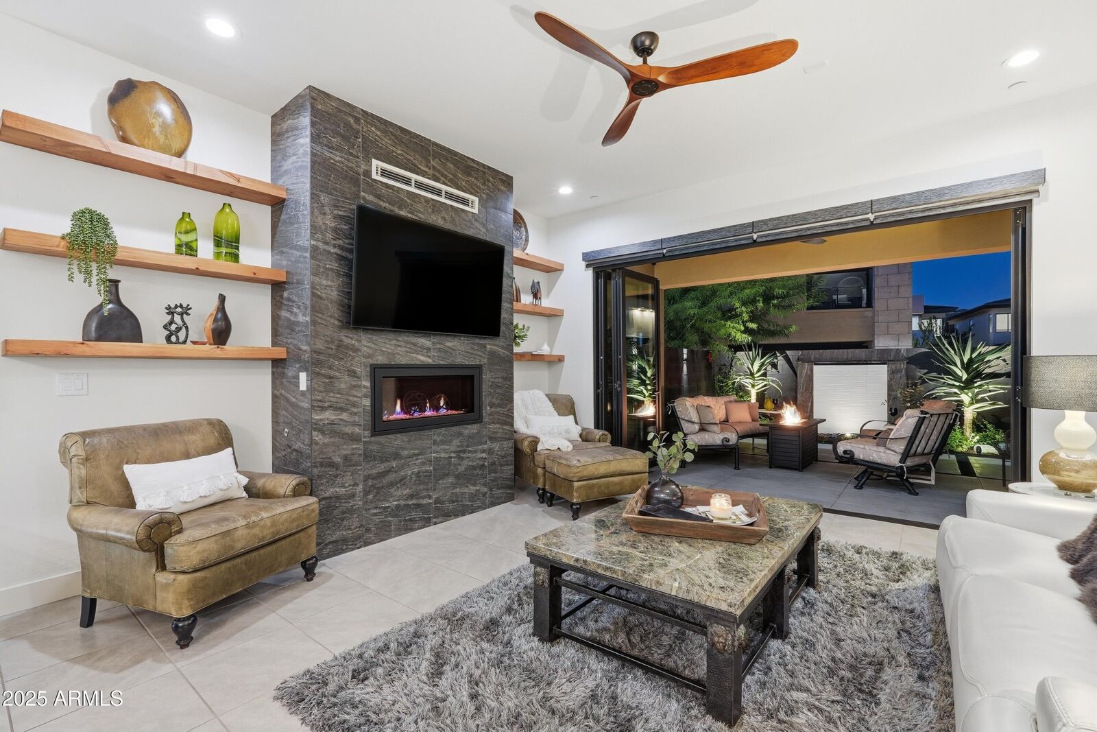 Property Photo: 1 Easy Street 26 AZ 85377