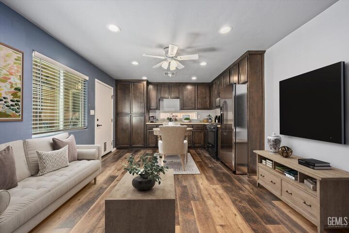 6202 Ocean Jasper Drive  Bakersfield CA 93313 photo