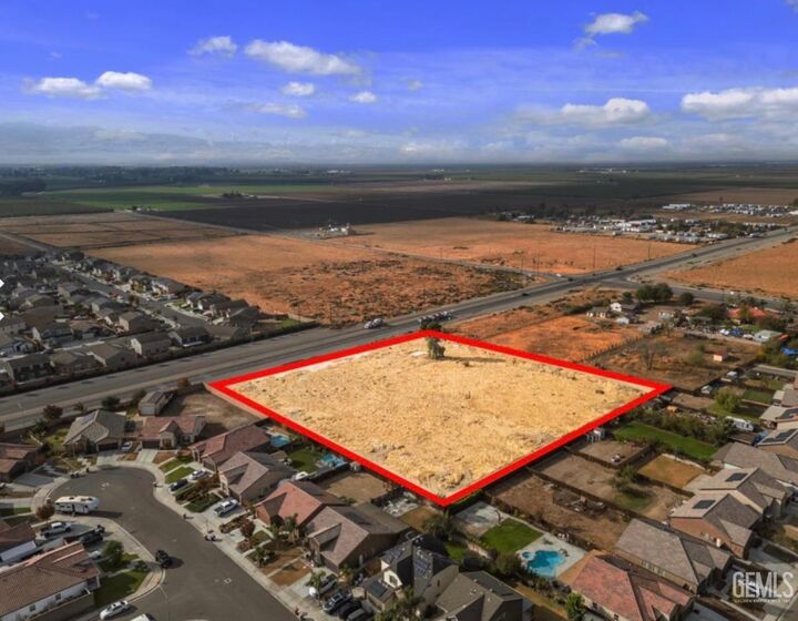 6230 Taft Hwy  Bakersfield CA 93313 photo