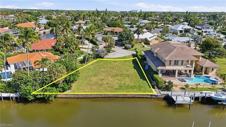 Property Photo:  1510 Mullet Ln  FL 34102 