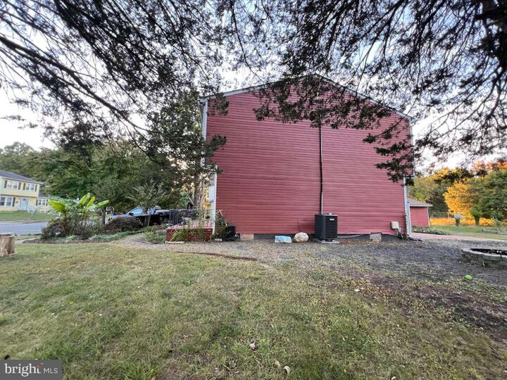 Property Photo: 401 Canterbury Road VA 22401