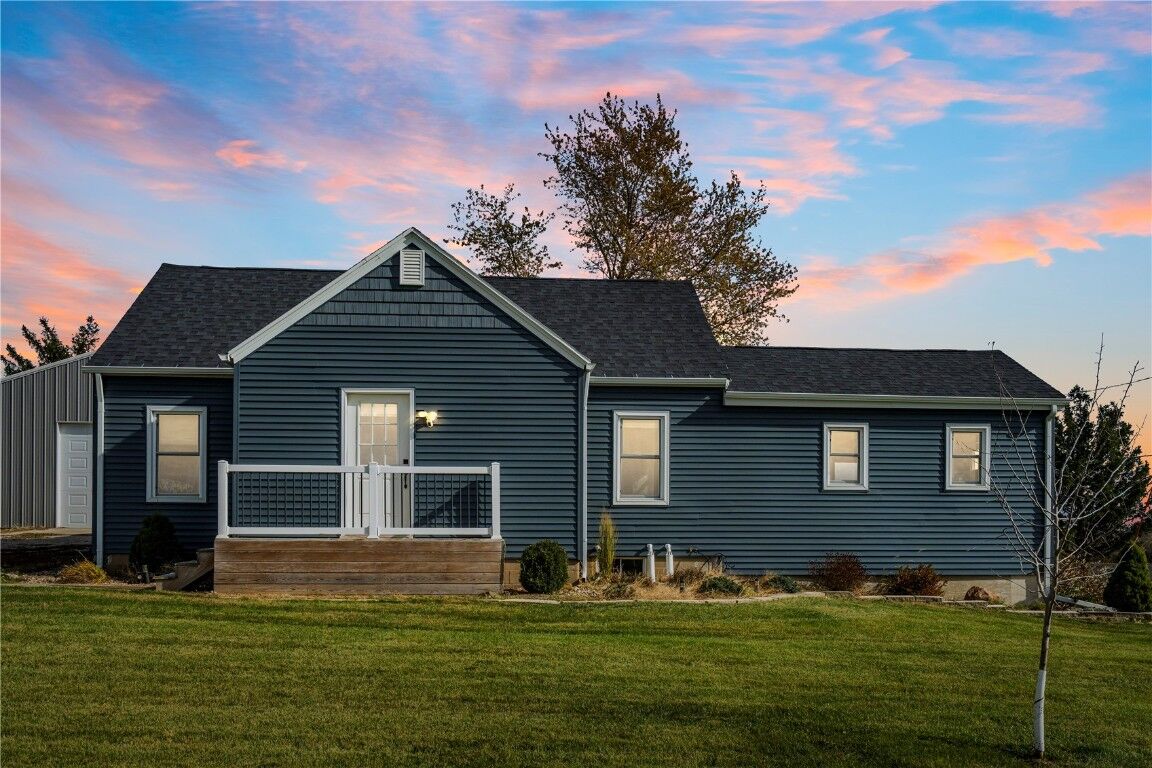 Property Photo: 6552 28th Avenue IA 52332