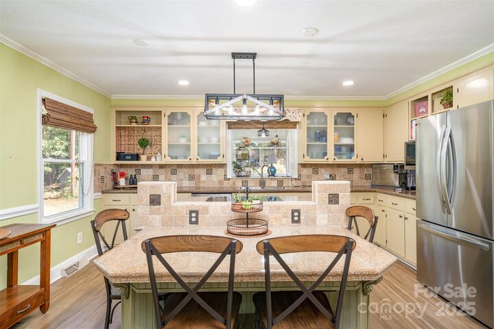 Property Photo:  13704 Woody Point Road  NC 28278 