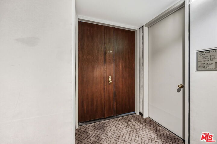 Property Photo:  10350 Wilshire Blvd  CA 90024