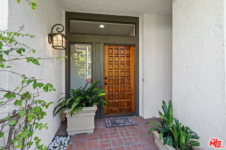 Property Photo:  1548 Michael Ln  CA 90272 