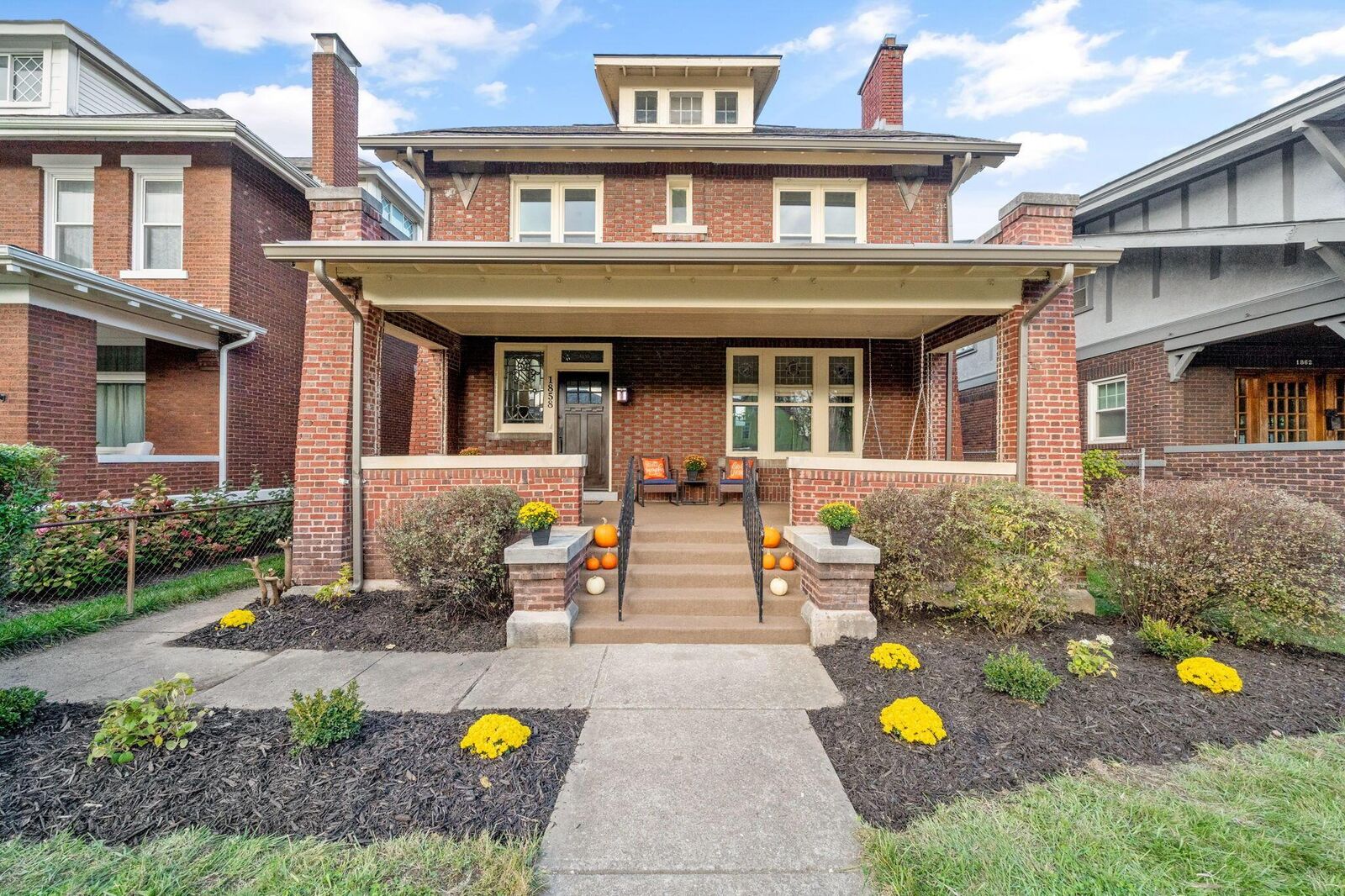 Property Photo: 1858 Franklin Avenue OH 43205