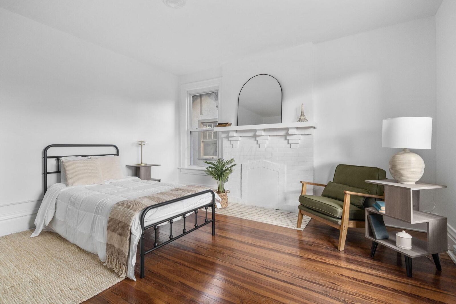 Property Photo:  1858 Franklin Avenue  OH 43205