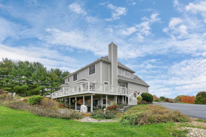 Property Photo:  45 Mallard Point  OH 43025