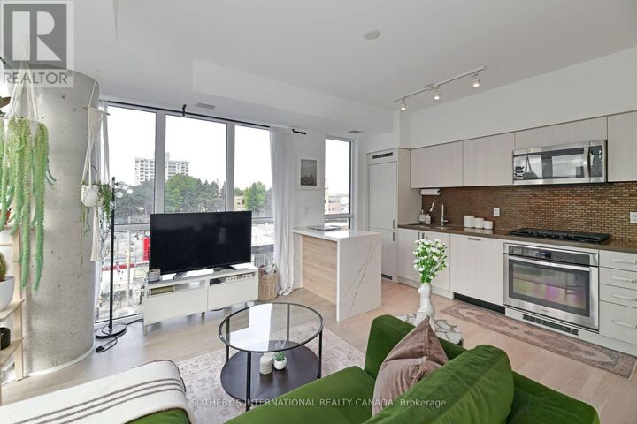 Property Photo: 501 St Clair Avenue West 326 ON M5P 0A2