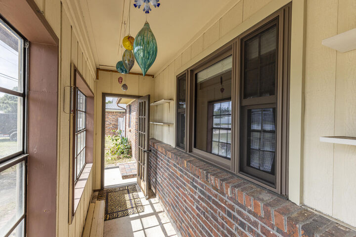 Property Photo:  119 12th Avenue  FL 32579 