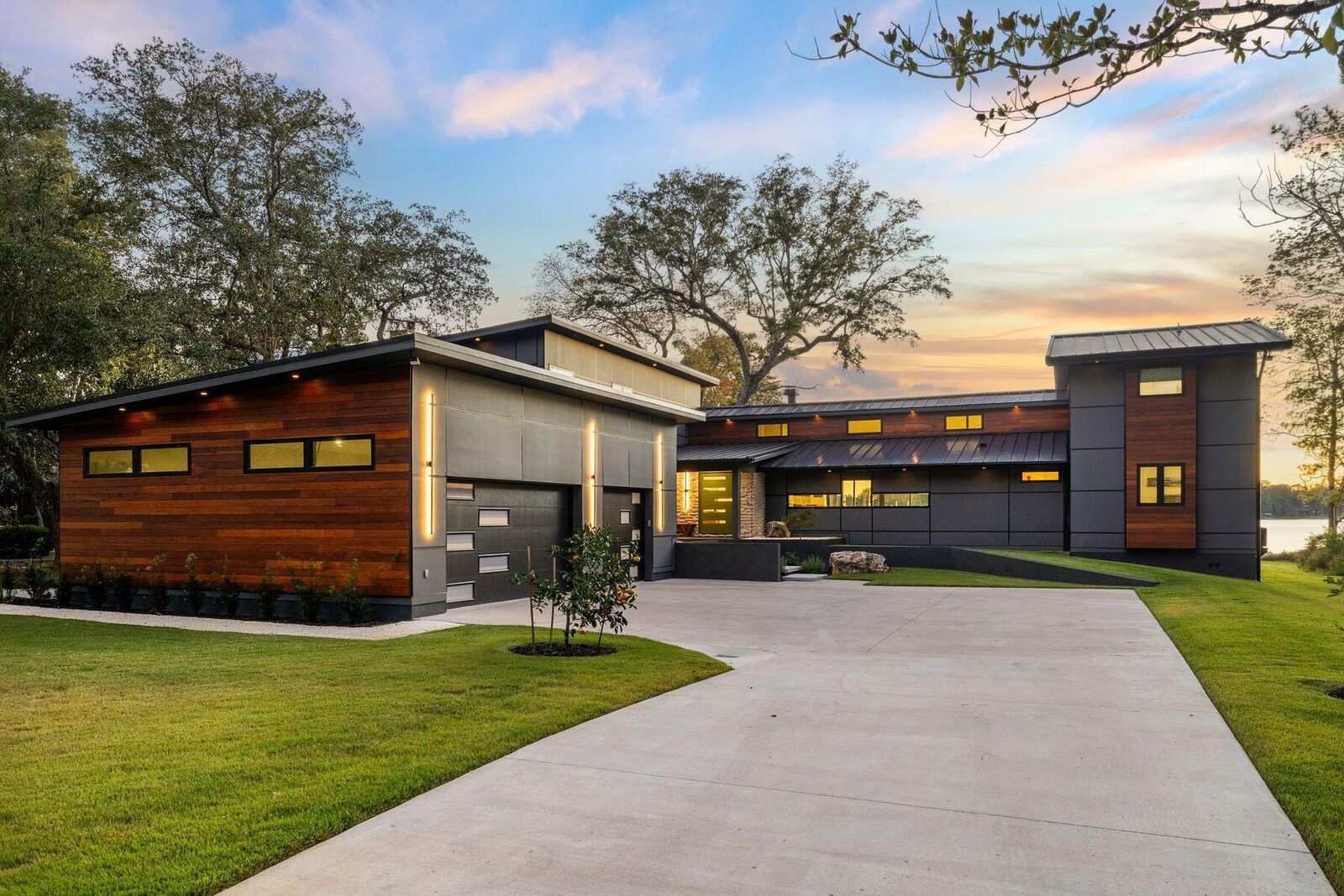 Property Photo:  1435 Bayshore Drive  FL 32578 