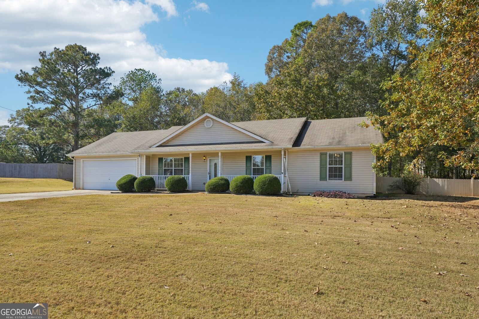 Property Photo: 117 Floresta Drive GA 30252