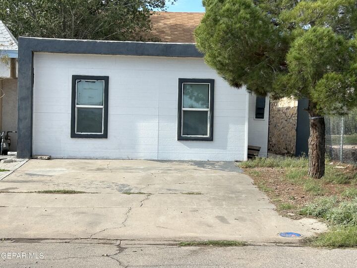 Property Photo:  9272 Nottingham Drive A &Amp B  TX 79907 