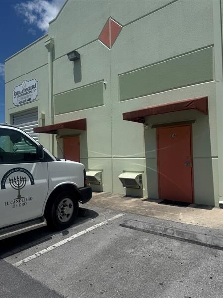 Property Photo: 416 NW 10th Ave FL 33030