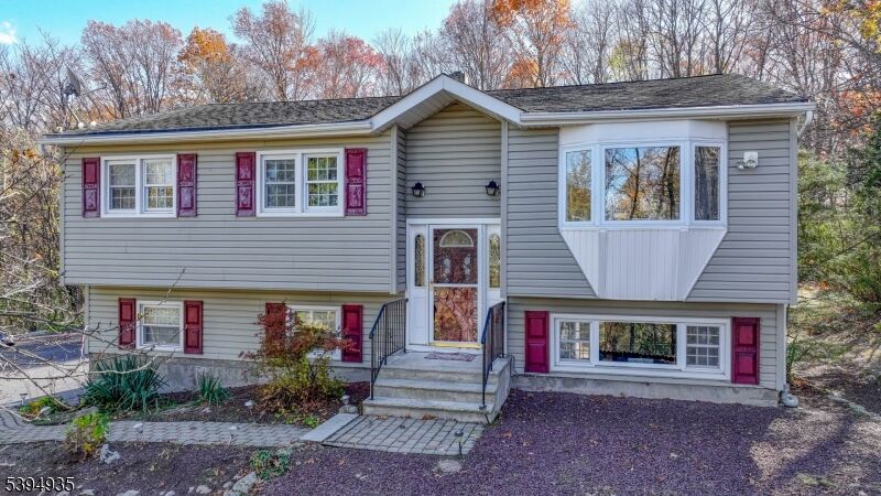 Property Photo: 27 Courtland Dr NJ 07461