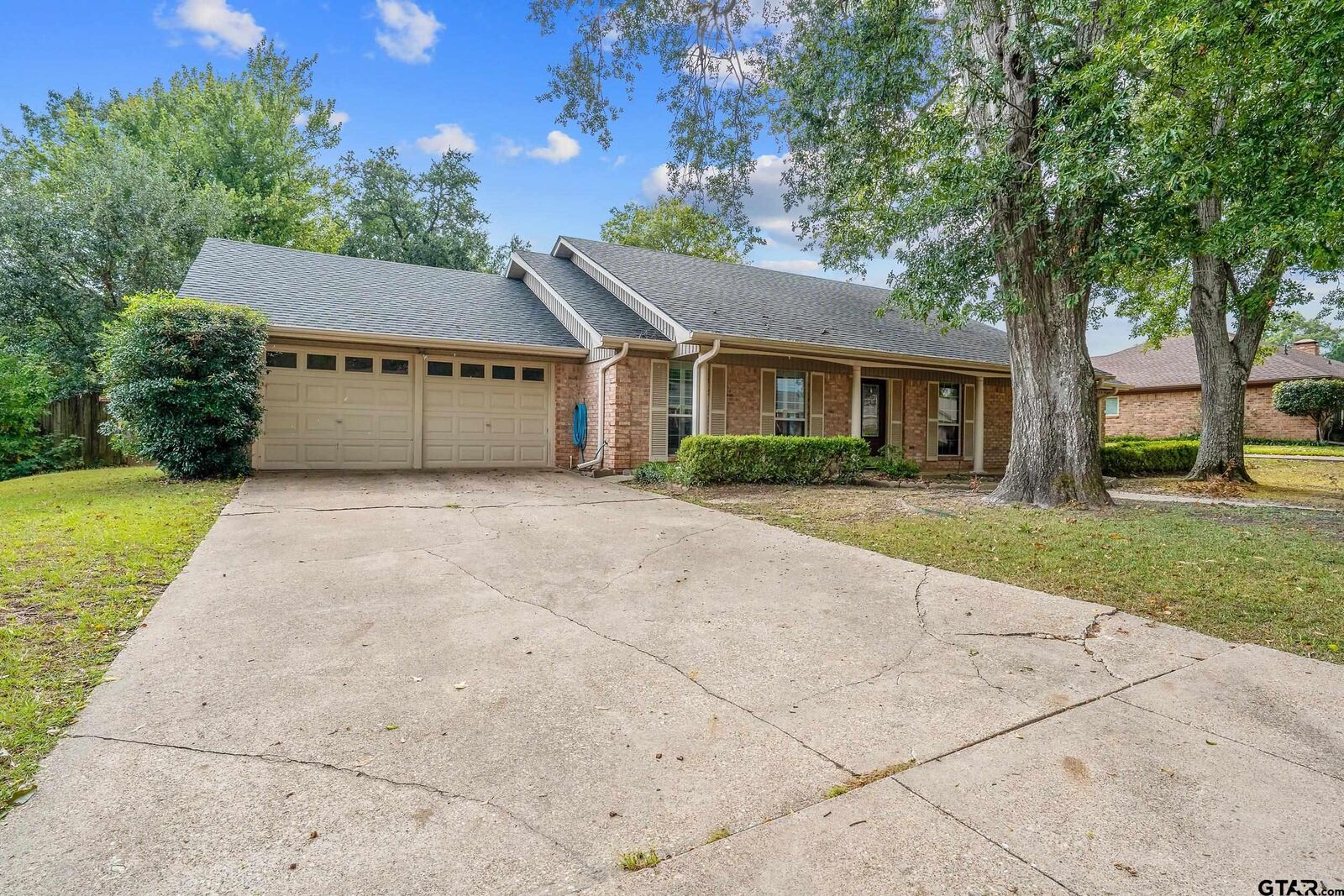 Property Photo:  608 Top Hill Drive  TX 75703 