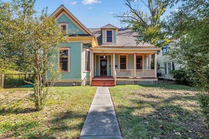 Property Photo: 844 Cortlandt Street TX 77007