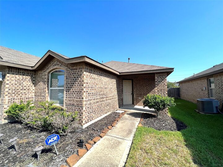 Property Photo: 28806 Innes Park Place TX 77494