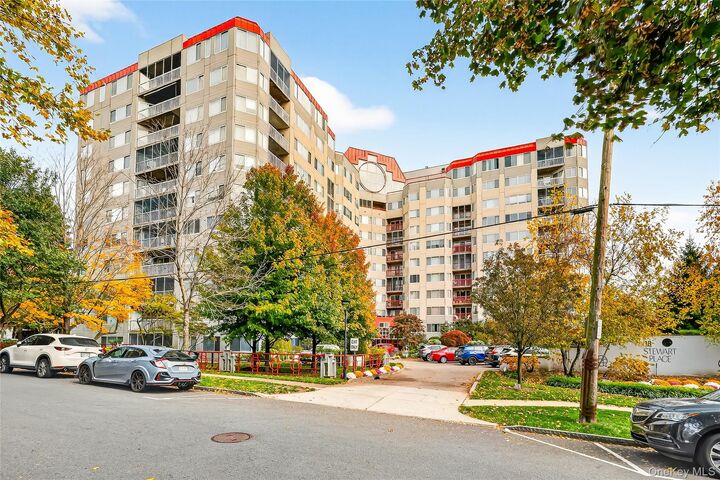 Property Photo:  10 Stewart Place 2dw  NY 10603