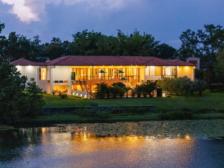 Property Photo: 950 N Lake Otis Drive SE FL 33880