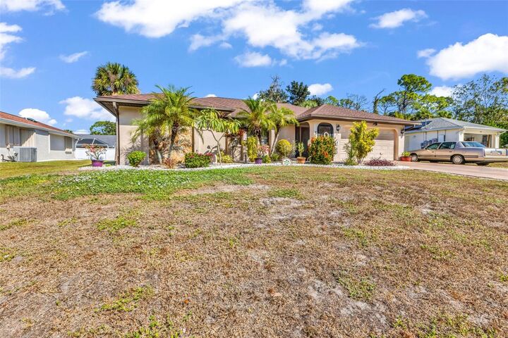 Property Photo:  15240 Buswell Avenue  FL 33953 