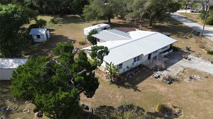 Property Photo:  1097 SW Anita Street  FL 34266 