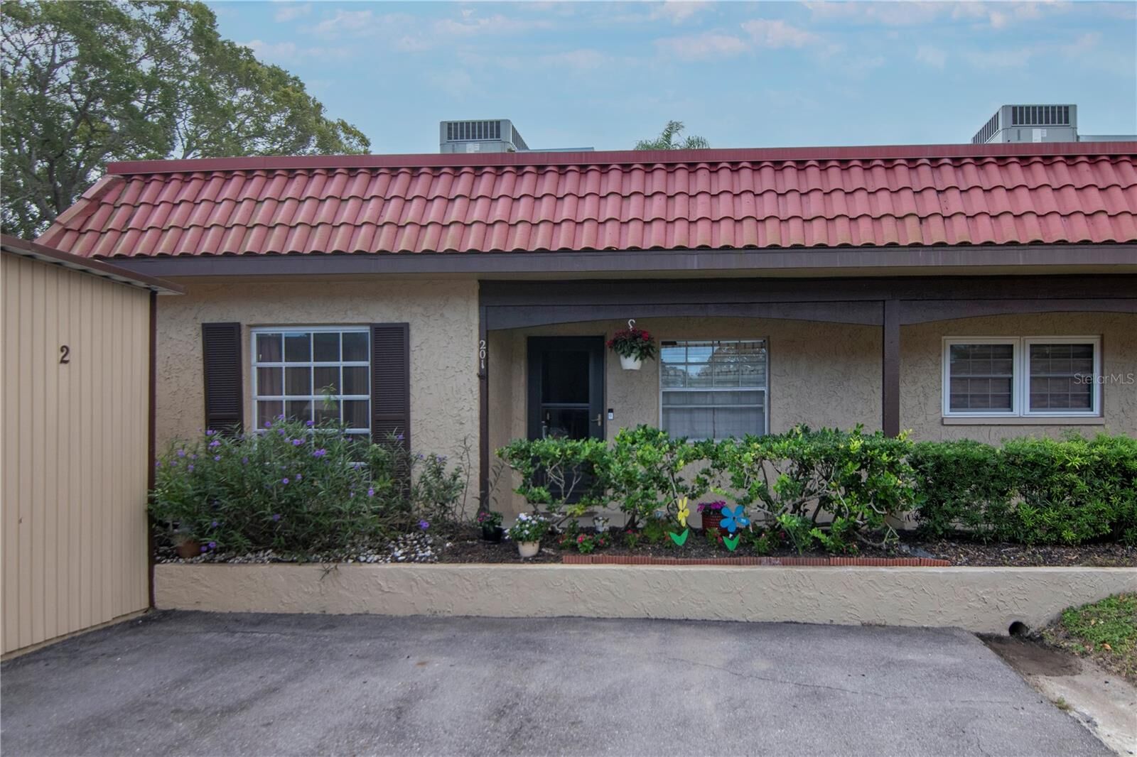 Property Photo: 601 N Hercules Avenue 201 FL 33765